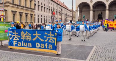 Мирне протистояння послідовників Фалуньгун отримало велику підтримку в Мюнхені