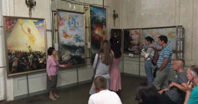 У Харкові відкрилася міжнародна виставка картин, присвячена вченню Фалунь Дафа