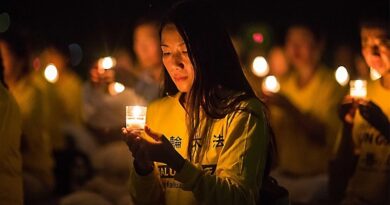 Вечір пам'яті зі свічками загиблим послідовникам Фалуньгун у Китаї