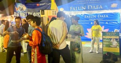 У Брісбен (Австралія) учасники святкування китайського Нового року підтримують принципи Фалунь Дафа