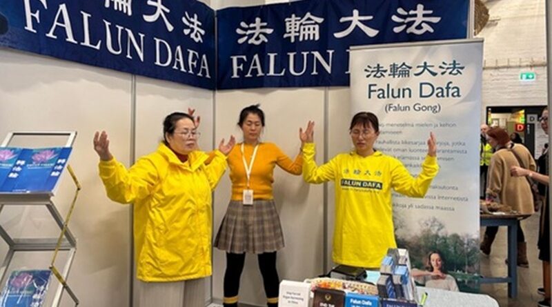 У Гельсінкі практикувальники представили вчення Фалунь Дафа на фестивалі йоги